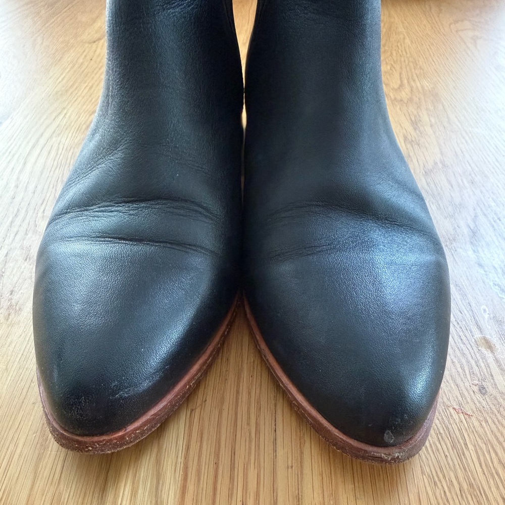 Everyday Chelsea Boots - Picture 7 of 11